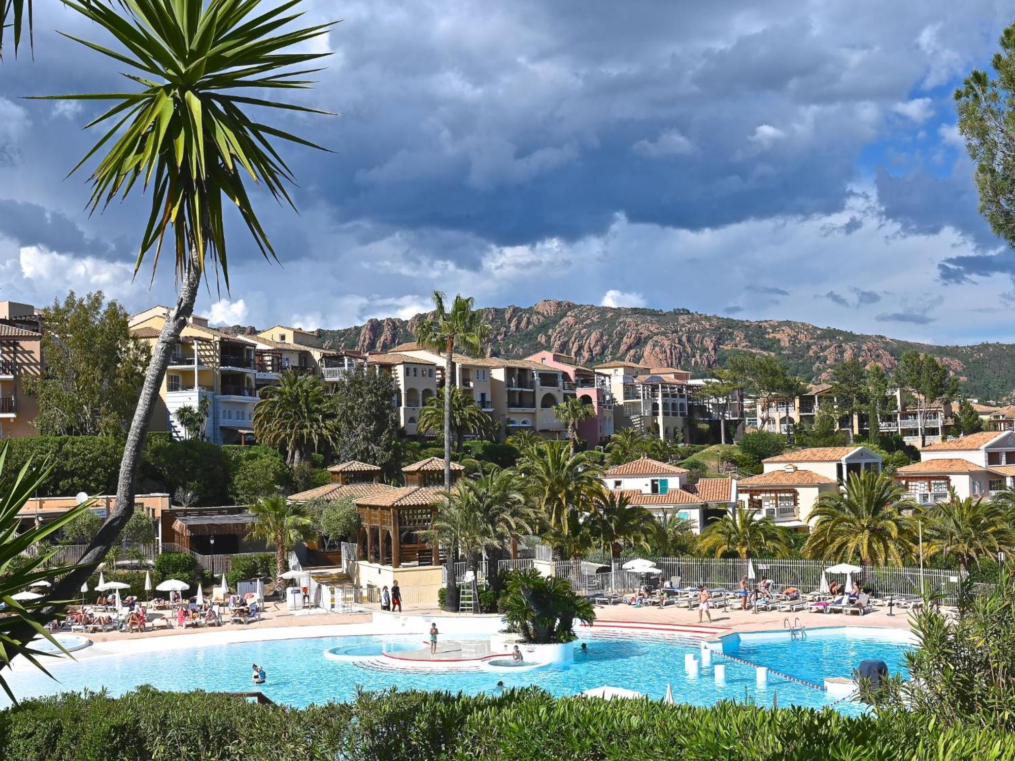 Apartment Village Cap Esterel - Le Village-68 By Interhome Saint-Raphaël Buitenkant foto